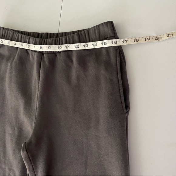 Filosofia Women’s Large (runs small) Gray Thick Bell Bottom Sweatpants Pockets - Picture 4 of 9